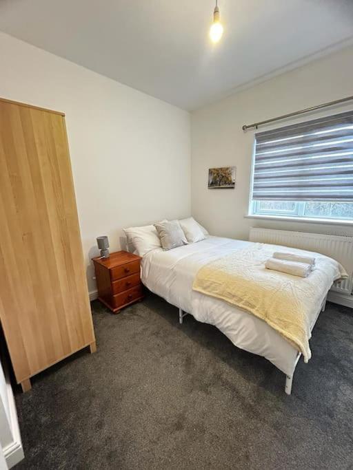 Lovely 5Br Home In Manchester. Close To The City Zewnętrze zdjęcie